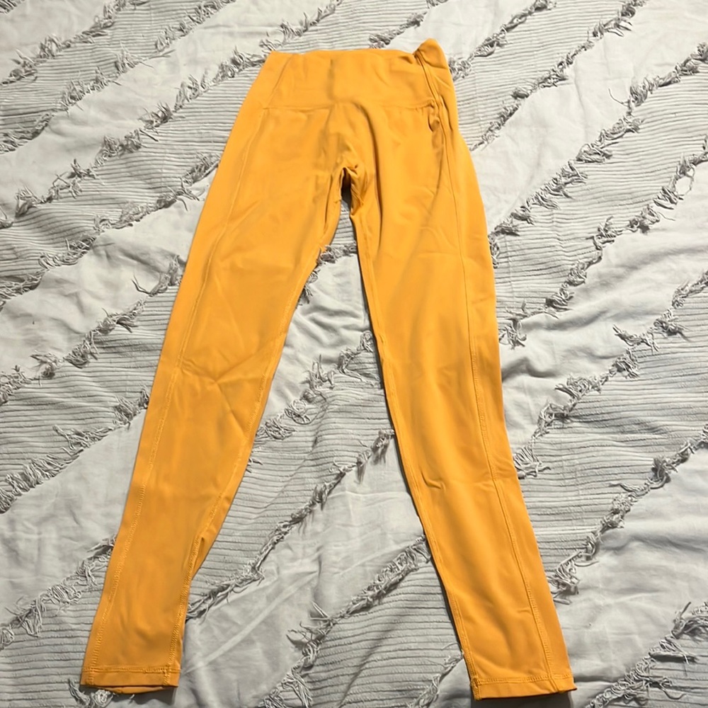 Alphalete Pulse Kinetic Legging In Sun Size S